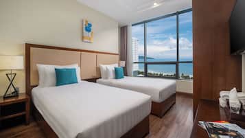 Apartamento Grand, 2 habitaciones, vistas al mar | Desayuno estilo bufé | Se ofrece un desayuno bufé (180000 VND por persona)