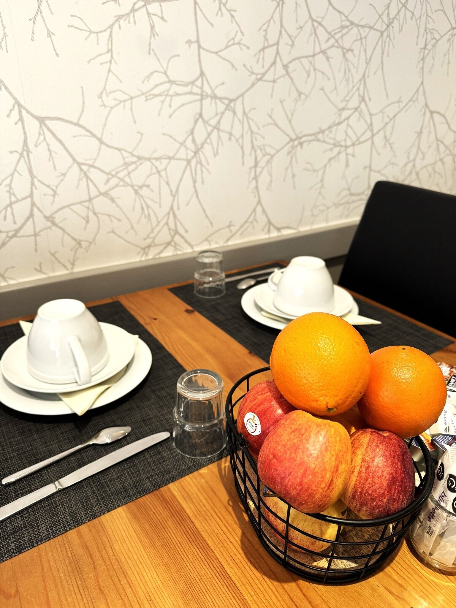 daily continental breakfast (eur 9.50 per person)