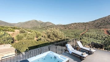 Superior Suite, 2 Bedrooms, Hot Tub | Outdoor spa tub