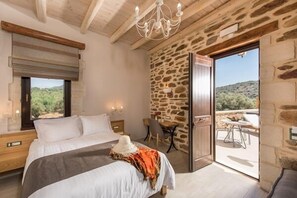Junior Suite | Premium bedding, in-room safe, desk, soundproofing - Lameriana Secret Village (Mylopotamos)