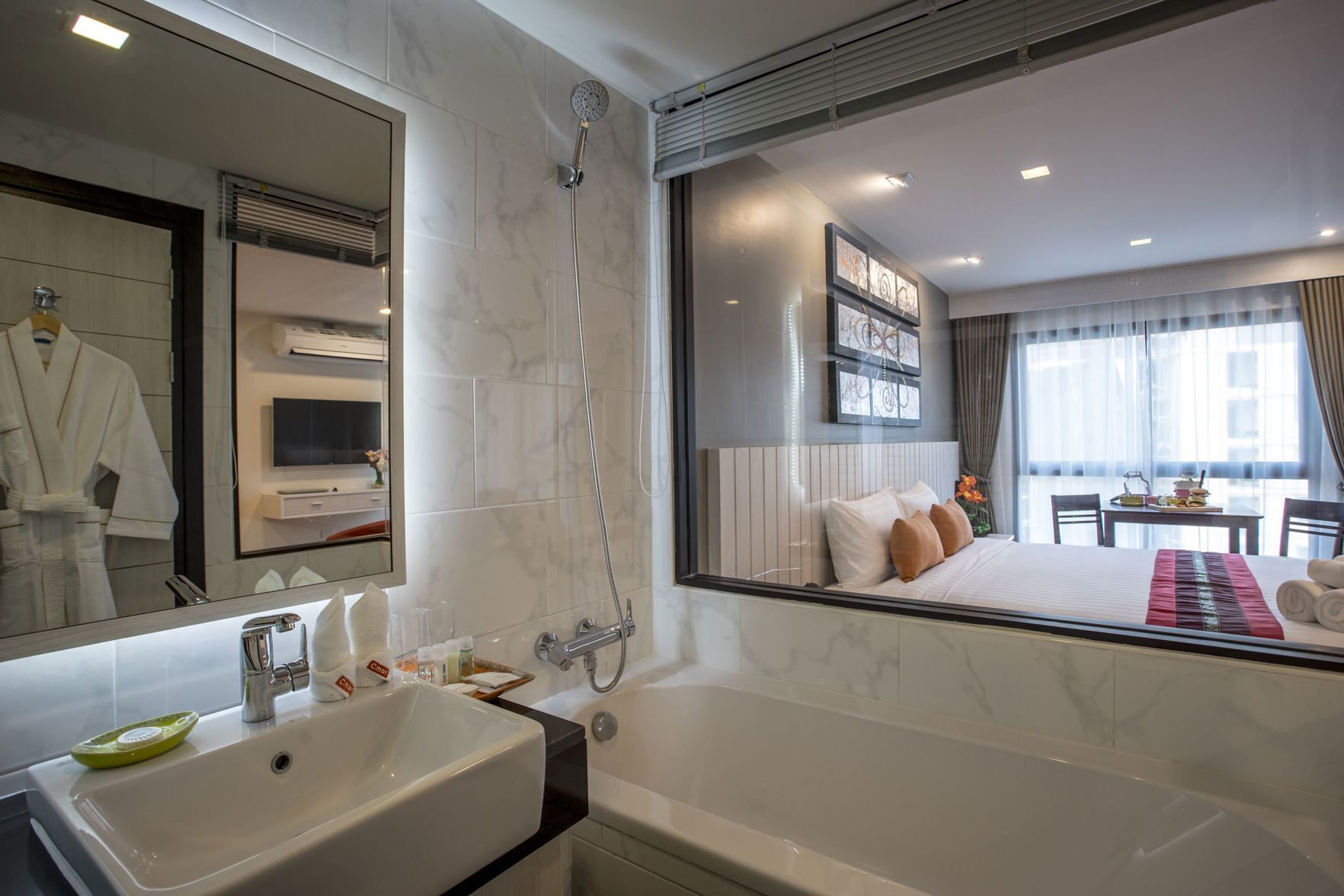 Minibar, in-room safe, desk, blackout drapes