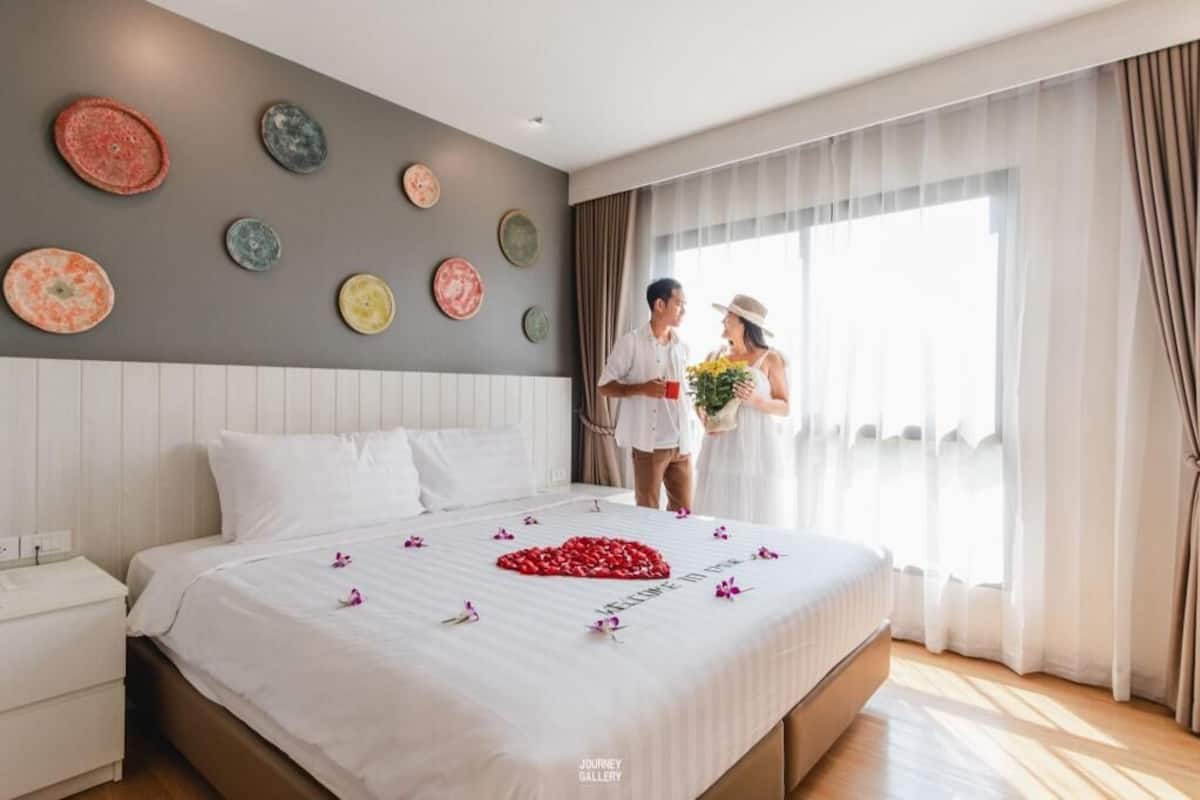 Minibar, in-room safe, desk, blackout curtains