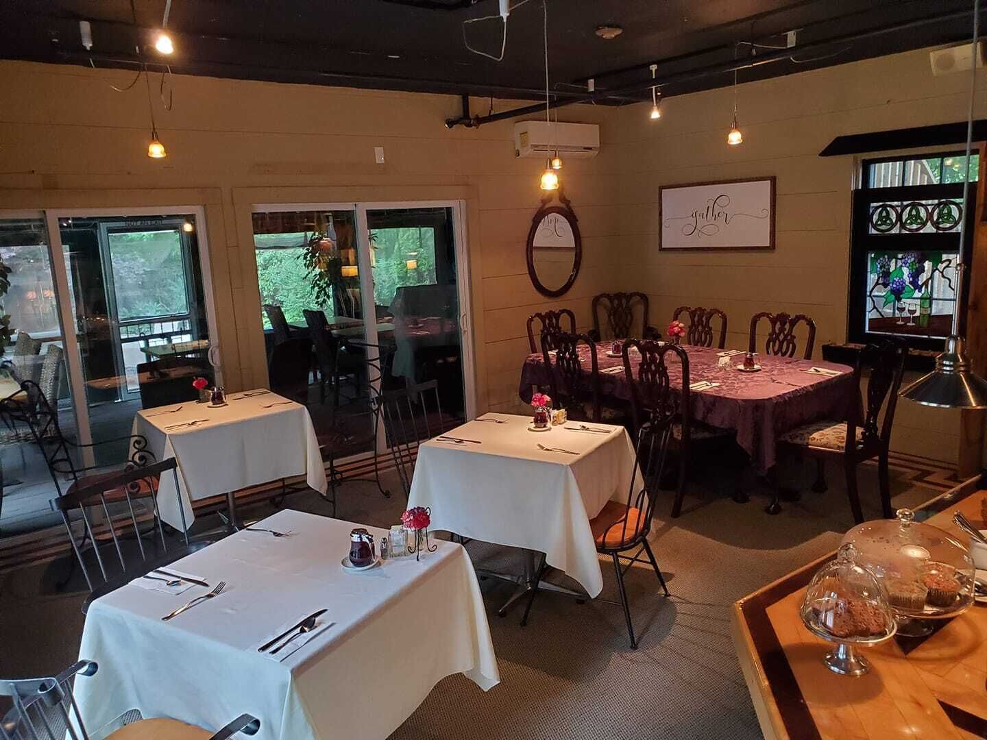 Petit déjeuner complet compris tous les jours