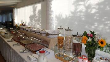 Petit déjeuner buffet