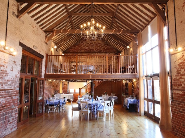 Restaurant - The Dairy Barns (Norwich)