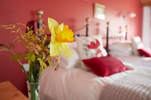 Twin Room, Accessible, Ensuite | 1 bedroom - The Dairy Barns (Norwich)