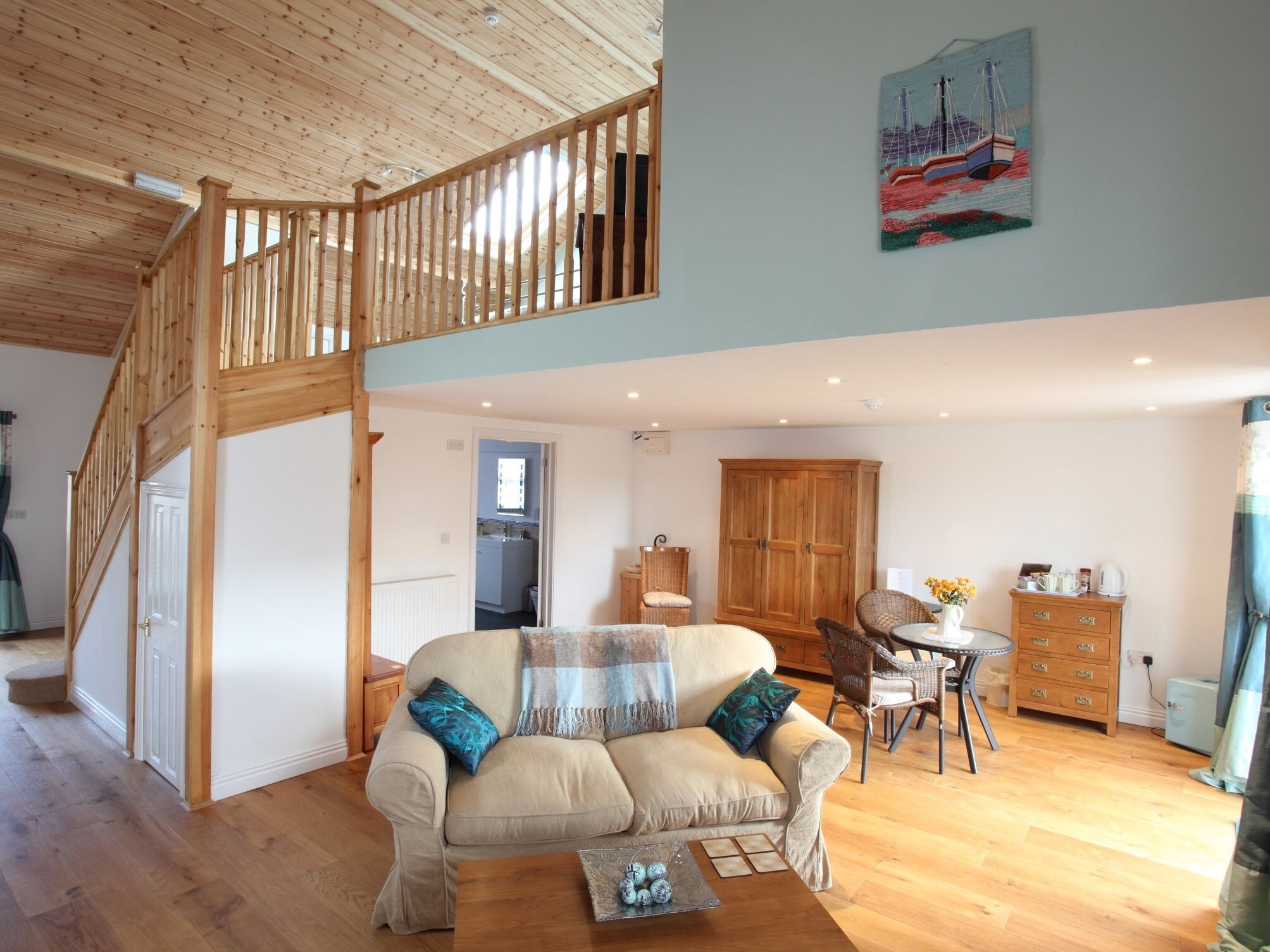 Suíte, suíte, vista para o pátio (Seperate Bath and Shower) | 1 quarto