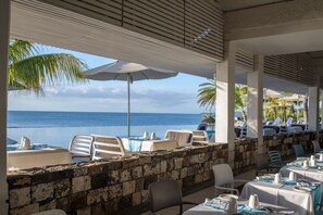 3 restaurants, breakfast, lunch served; local and international cuisine