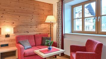 Chambre Quadruple Familiale | Coin séjour