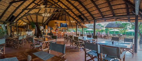 Bar (en la propiedad)