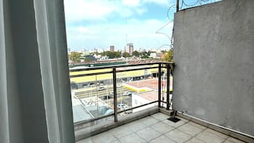 Deluxe Apartment | Balcony