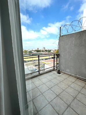 Deluxe Apartment | Balcony