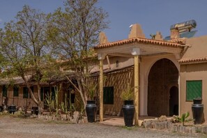 Exterior - Riad Elaissi (Ahmar Laglalcha)