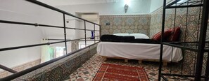 Room - Riad Elaissi (Ahmar Laglalcha)