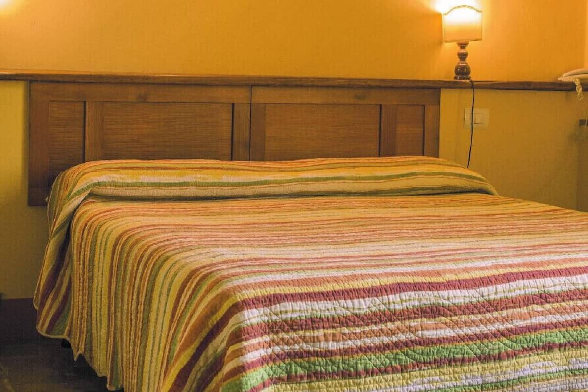 Triple Room | In-room safe, desk, soundproofing, iron/ironing board (on request)