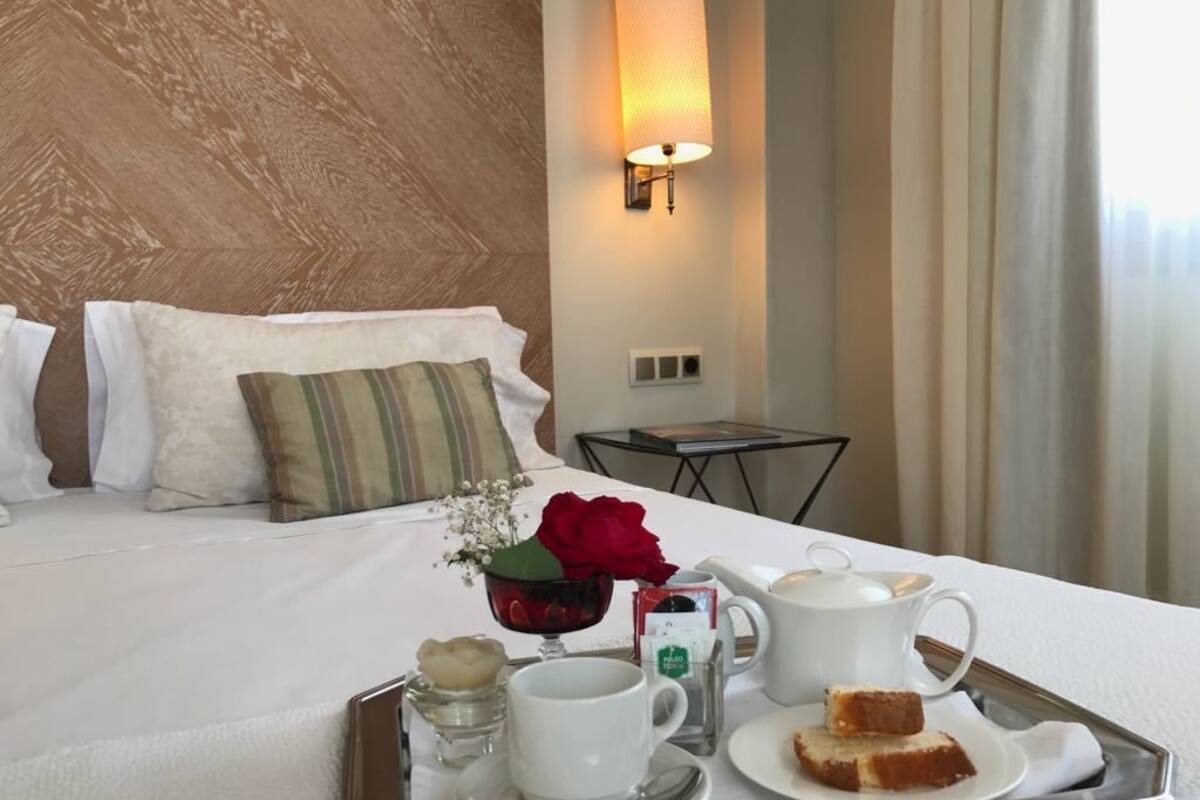 junior suite | 19 bedrooms, in-room safe, desk, blackout curtains