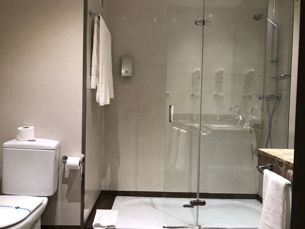 double or twin room | bathroom | deep-soaking bathtub, free toiletries, hair dryer, towels