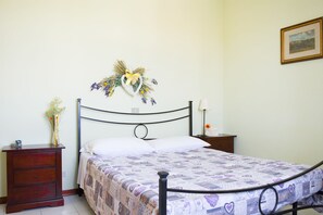 Apartment, 1 Bedroom | Individually decorated, individually furnished, free cots/infant beds