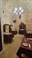 Café da manhã, almoço e jantar