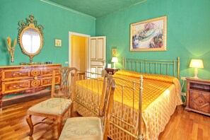 別墅, 6 間臥室 (Villa Lauretana) | 6 間臥室、獨特裝潢、布置獨特、書桌