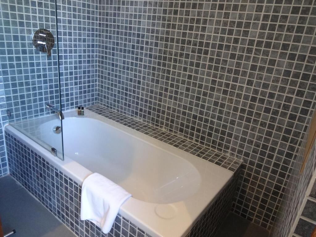 rainfall showerhead, free toiletries, hair dryer, bathrobes