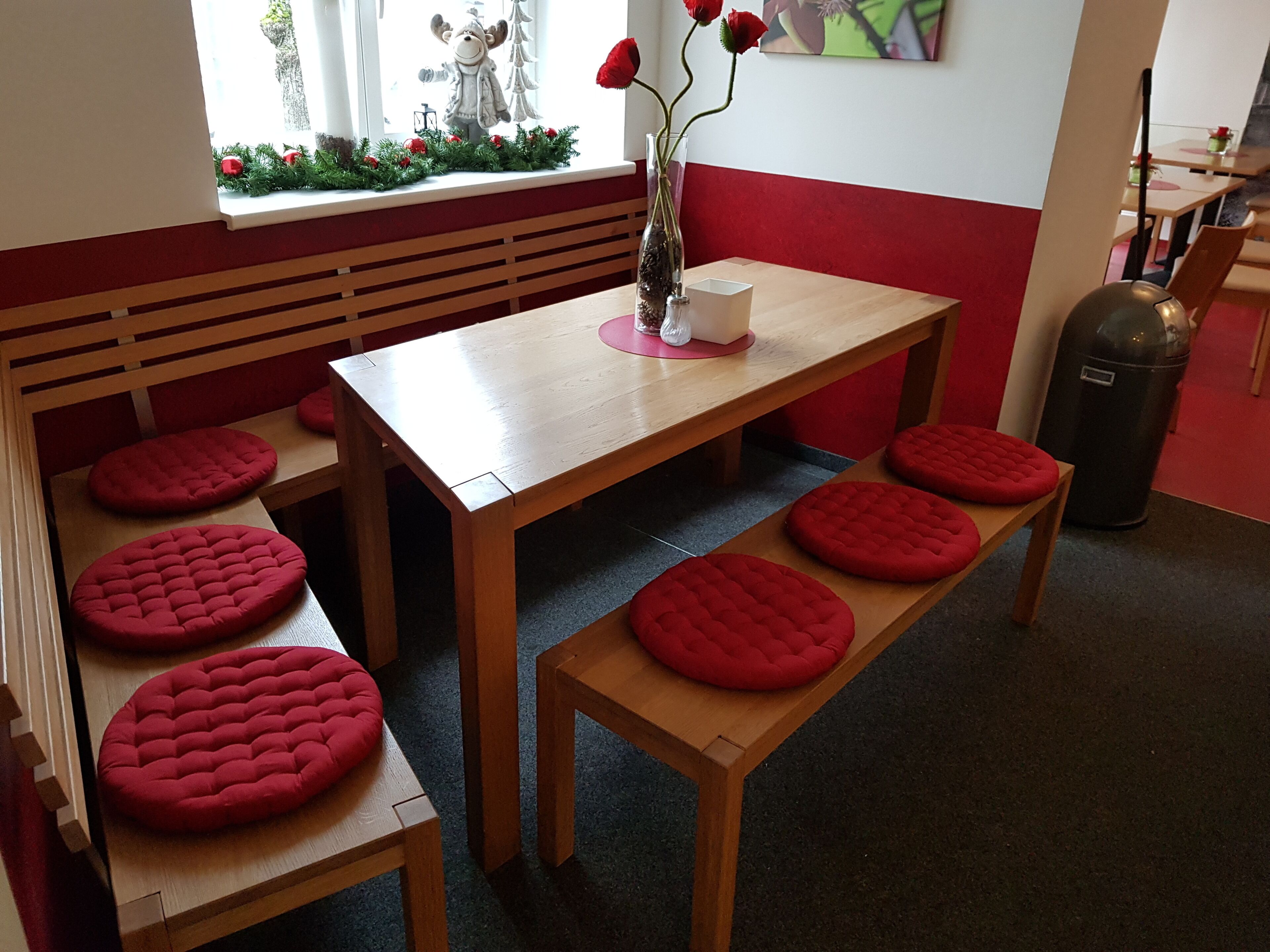 Lobby-lounge