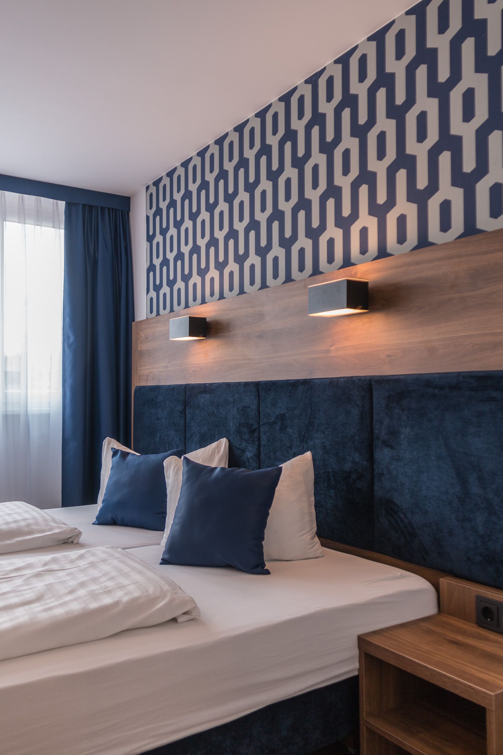 Triple Room | Desk, blackout curtains, soundproofing, free WiFi