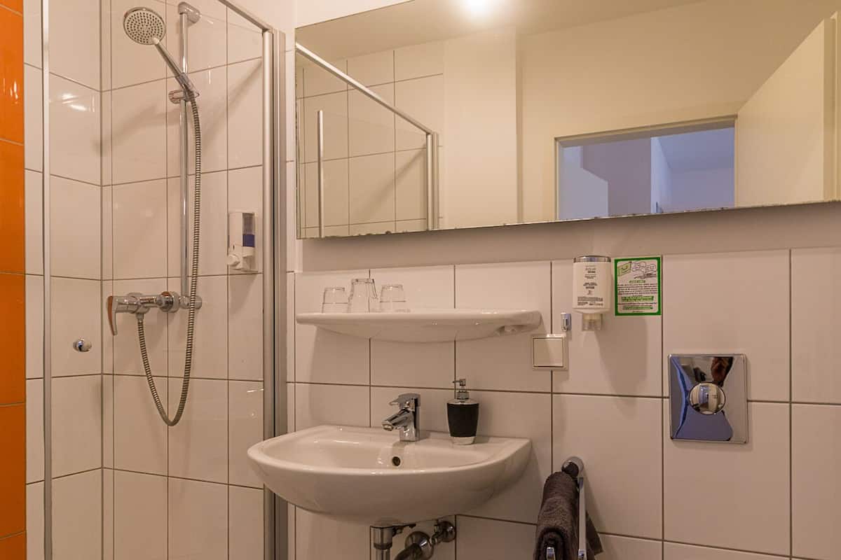 Chambre Double Standard | Équipements de salle de bain