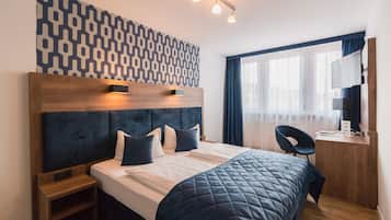 Habitación estándar doble | Escritorio, cortinas opacas, sistema de insonorización y wifi gratis