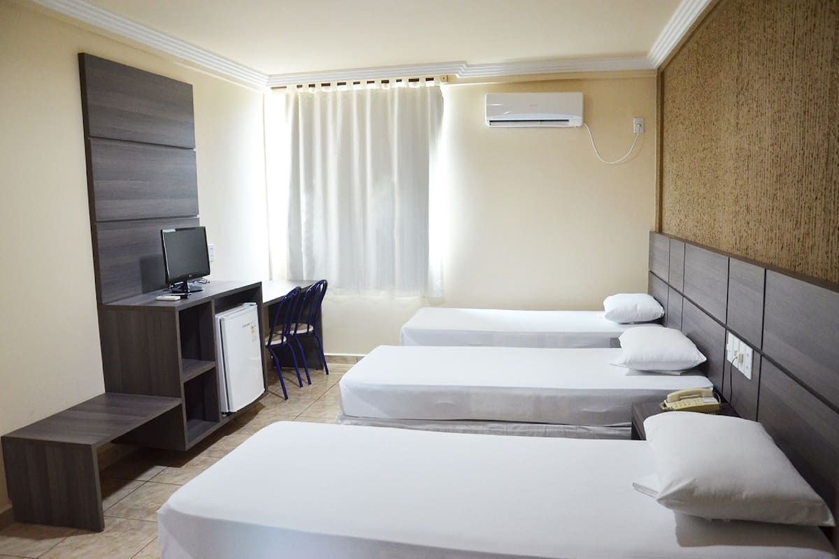 Deluxe Triple Room, 3 Single Beds, Private Bathroom