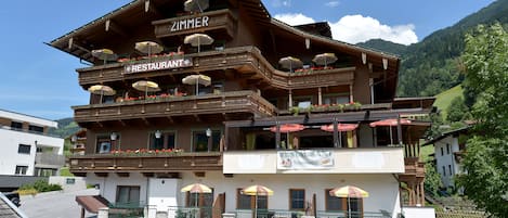 Entrée de l’hébergement