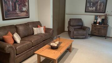 Traditional House, 1 King Bed with Sofa bed | Living area | 40-inch flat-screen TV with digital channels, TV, fireplace