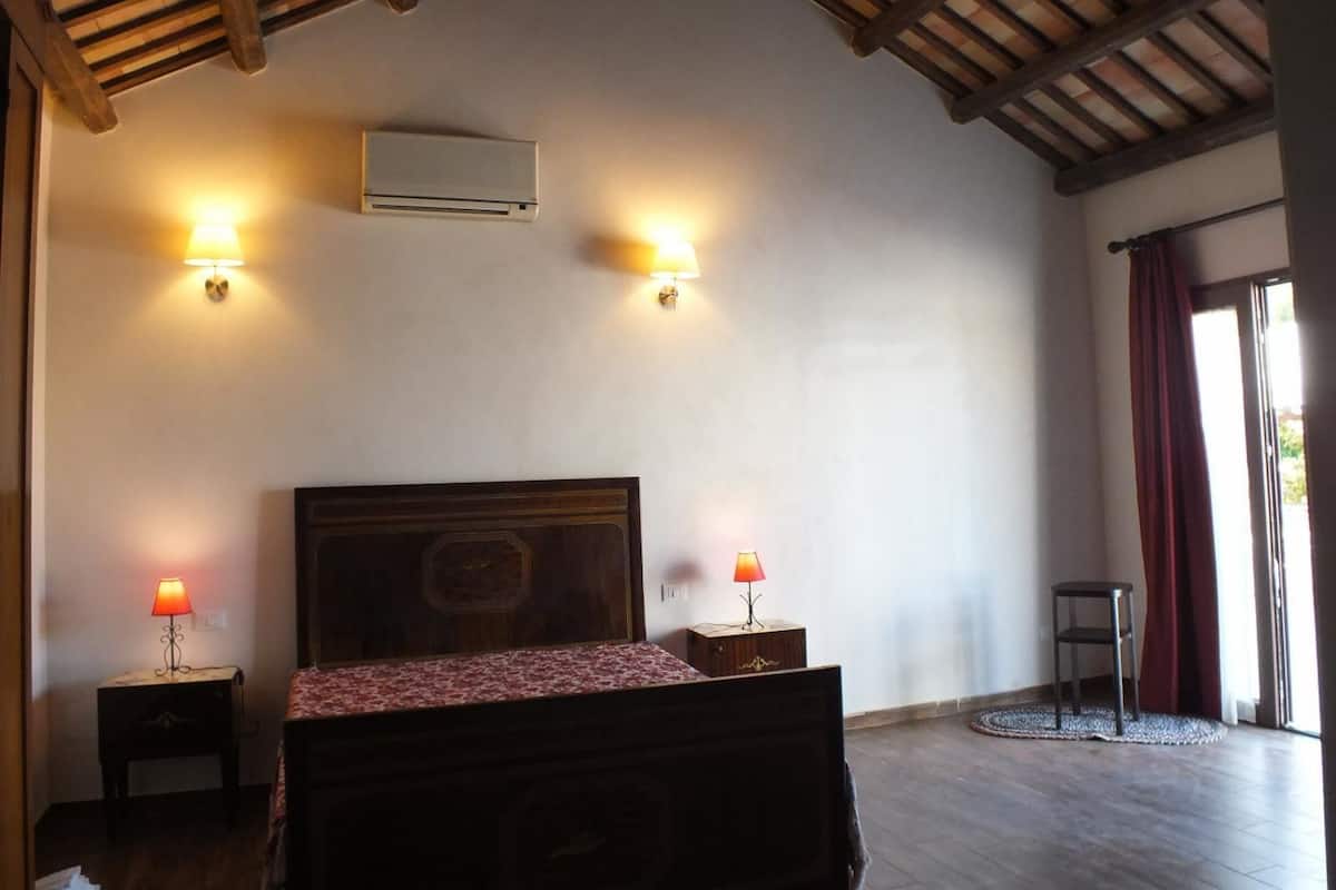 Appartement, 1 slaapkamer (6 pax) | Lakens van Egyptisch katoen, een minibar, een kluis op de kamer