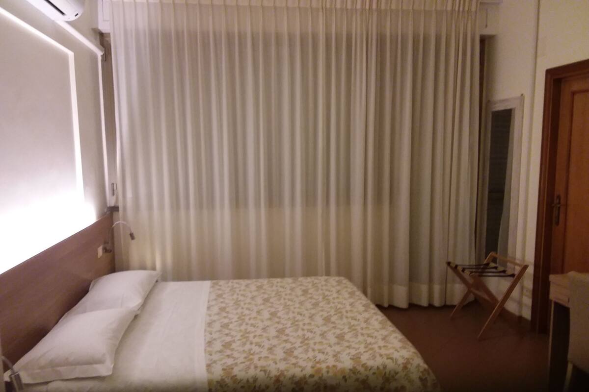 Cots/infant beds, free WiFi, bed sheets