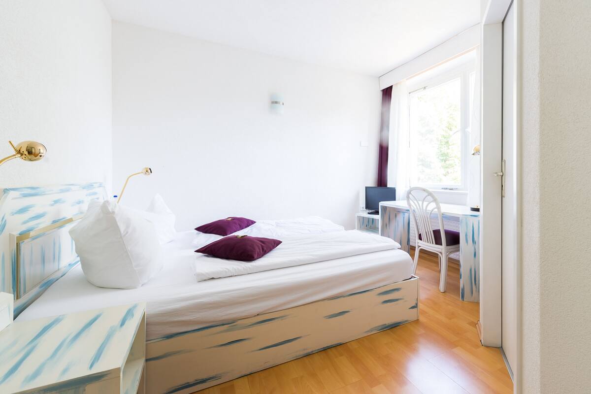 Minibar, cots/infant beds, rollaway beds, free WiFi