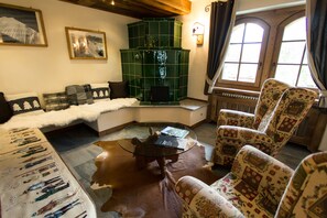 Lobby sitting area - Hotel Les Montagnards (Morgex)