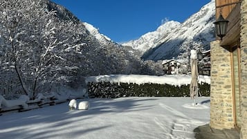 Hochwertige Bettwaren, Minibar, Zimmersafe, Schreibtisch