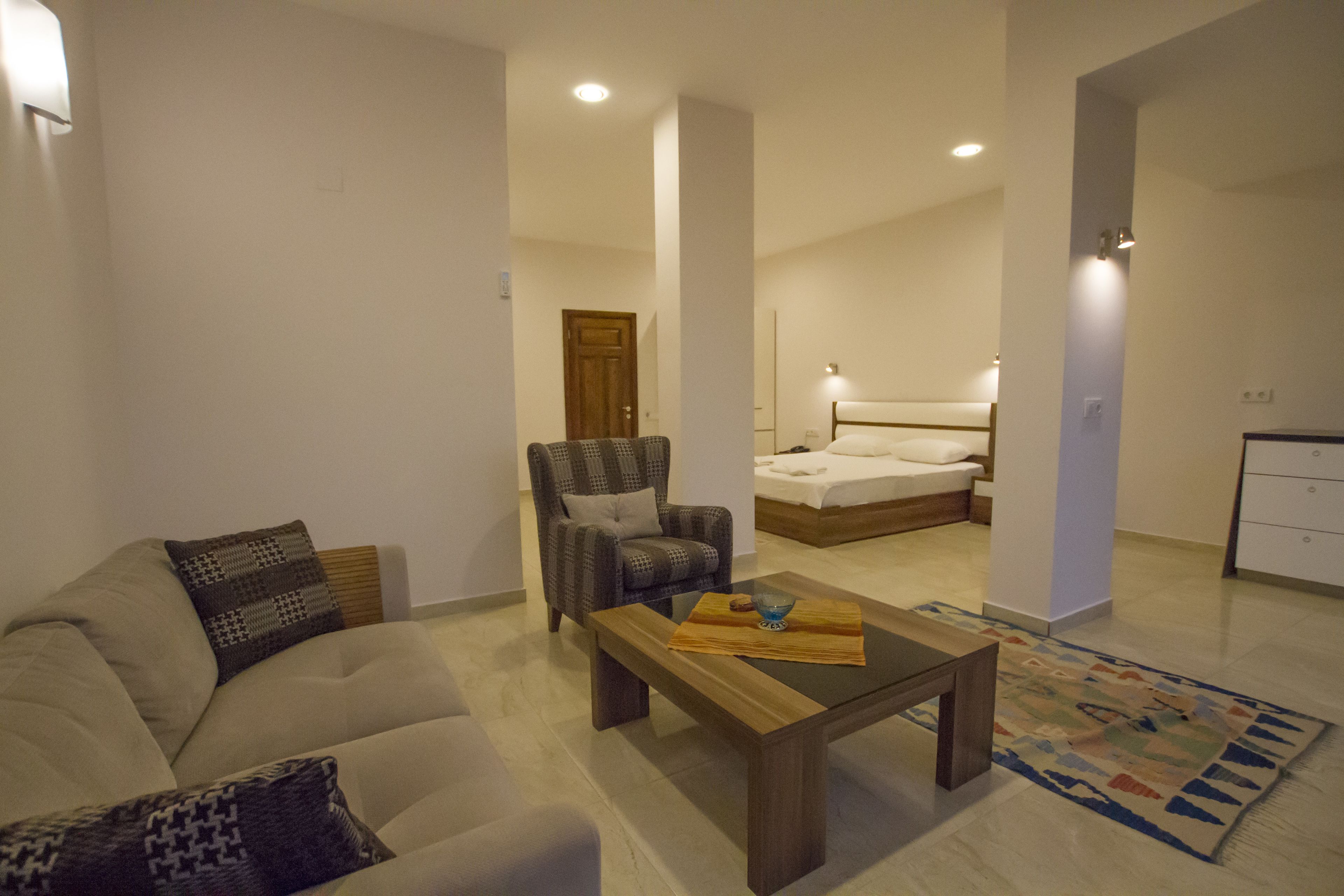 superior suite | minibar, free wifi, bed sheets