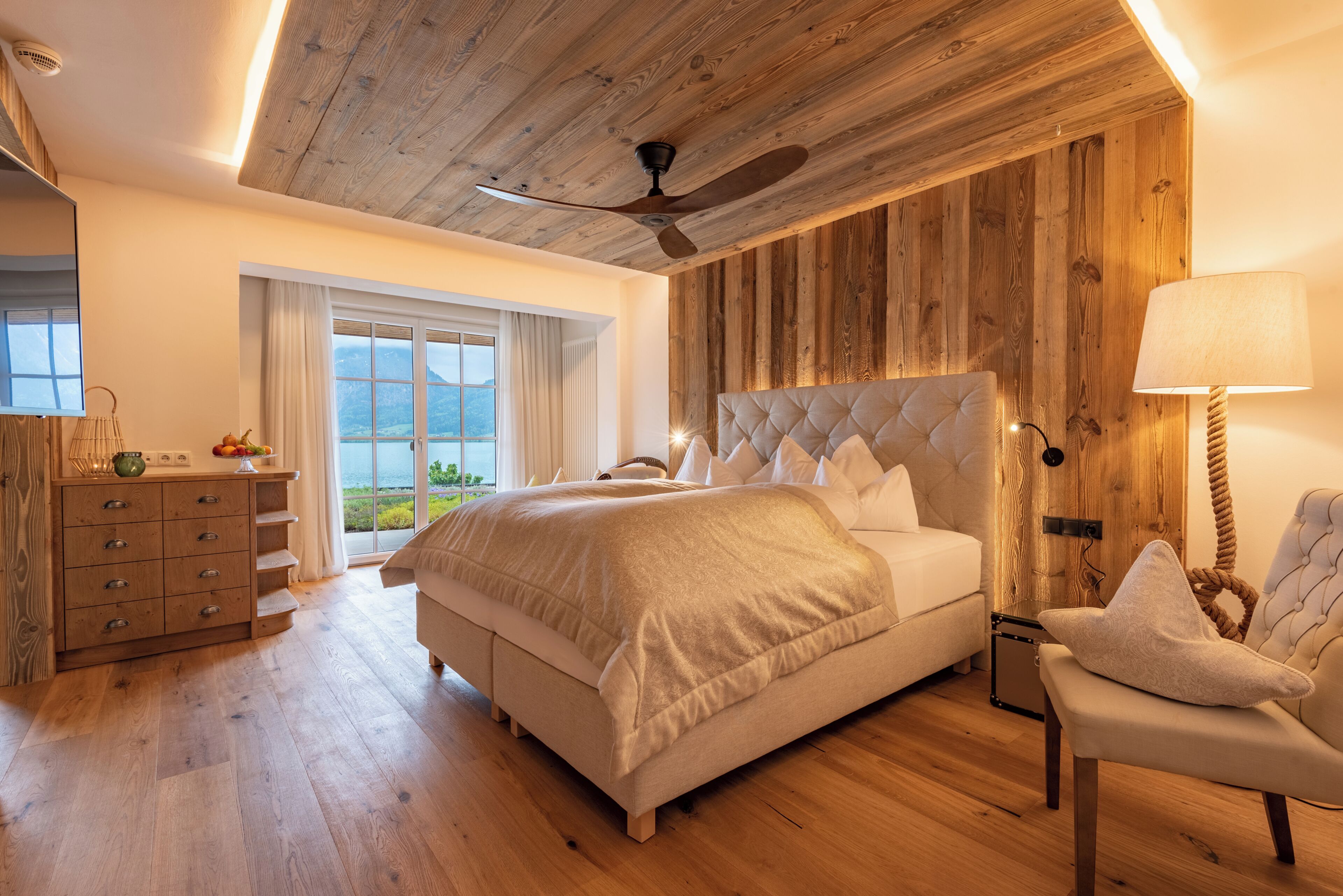 Junior Suite, Lake View