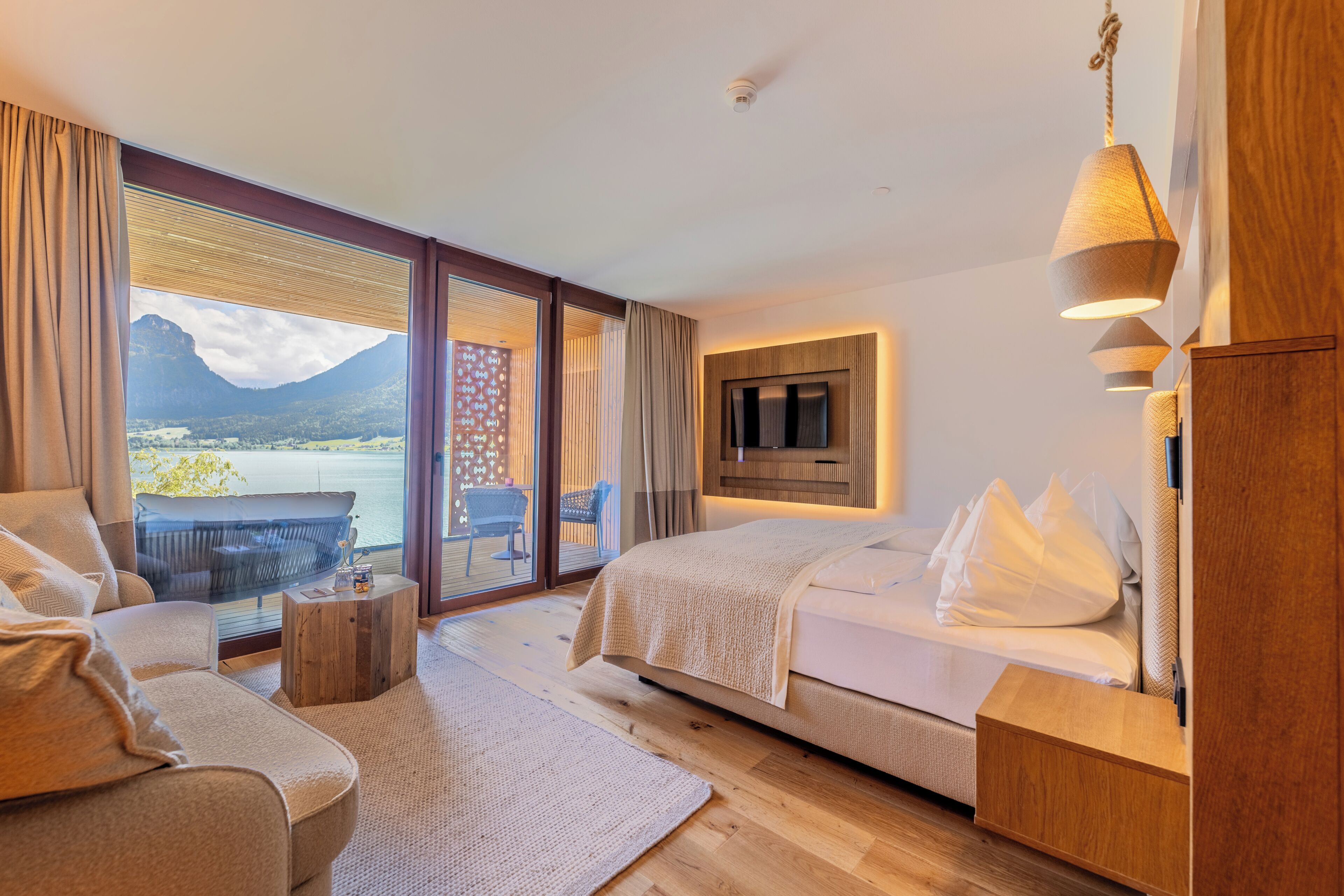Deluxe Double Room, Lake View