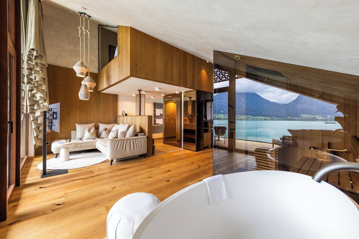 Suíte superluxo, vista para o lago | Cofres nos quartos, cortinas blackout, ferros/tábuas de passar roupa