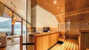 Junior Loft, Lake View | Peti besi dalam bilik, langsir/tirai gelap terus, kalis bunyi 