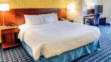 Suite, 1 King Bed with Sofa bed | Premium bedding, desk, blackout curtains, iron/ironing board