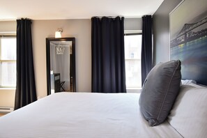 Deluxe-Suite, 2 Queen-Betten, Küche | 1 Schlafzimmer, Bügeleisen/Bügelbrett, kostenloses WLAN