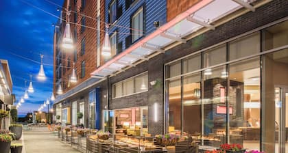 Hyatt Place Cleveland / Westlake / Crocker Park