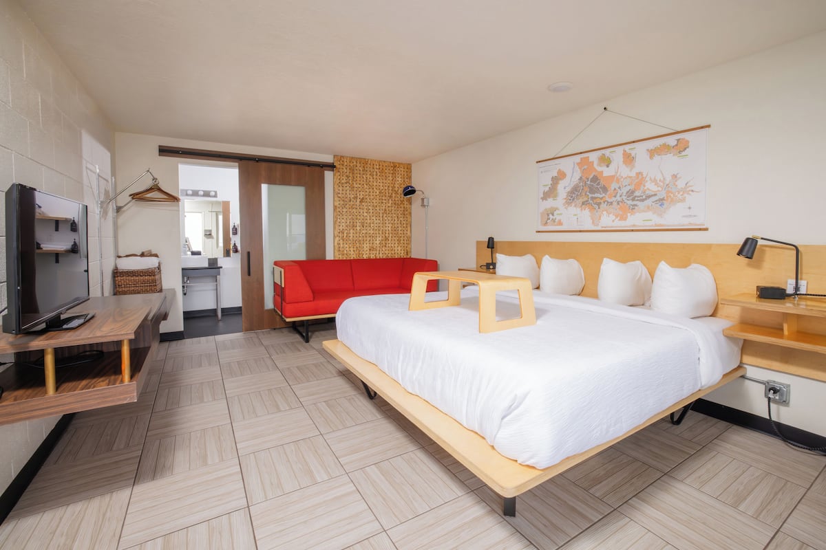 1 chambre, fer et planche Ă repasser, Wi-Fi gratuit, draps fournis