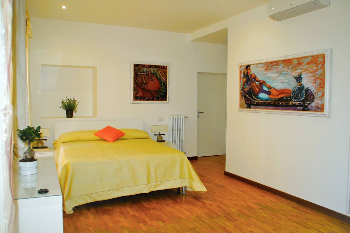 Luxury Suite, City View | Premium bedding, minibar, in-room safe, desk