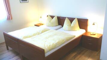 Desk, free cots/infant beds, rollaway beds, free WiFi