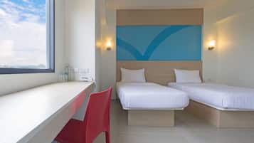 Habitación superior con 2 camas individuales | Escritorio y wifi gratis