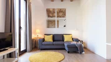 Una televisión de pantalla plana